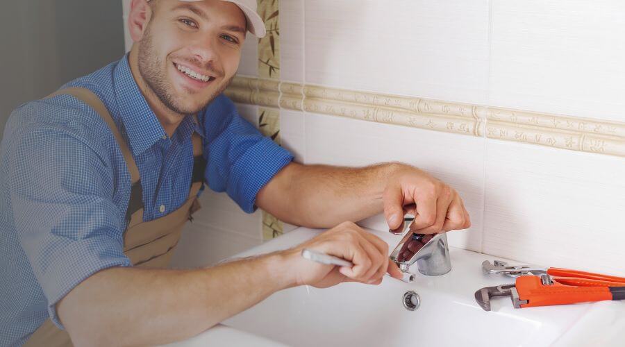 Local expert plumbing services in California, MO